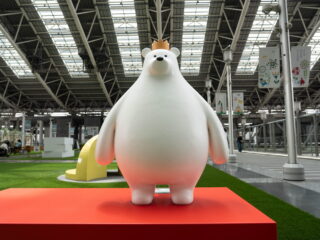 「ぽってり三兄弟」の展示期間が延長になりました。